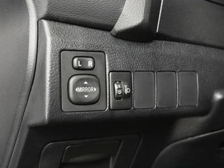 Toyota Auris 1.8 Hybrid Comfort | Navigatie | Trekhaak | Climatronic / 23