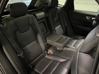 Volvo XC60 2.0 Recharge T6 AWD Pano H&K Leer Camera SOH 90% / 34
