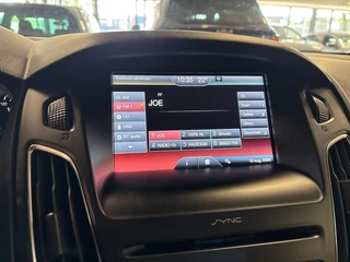 Ford Focus 1.5 Red Edition / navi / cruisecontrol / nieuwe motor / super nette staat / 19