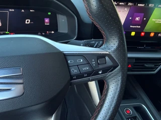 SEAT Leon 1.4 TSI eHybrid PHEV FR 204PK Trekhaak Camera Carplay ACC / 30