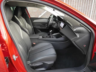 Peugeot 308 1.2 PureTech Allure | 130PK | Navigatie | Climate control | Lichtmetalen velgen | Achteruitrijcamera | Keyless entry en start | Parkeersensoren v+a / 15