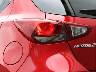 Mazda 2 1.5 Skyactiv-G Skylease GT  | BOVAG-garantie | Trekhaak | Camera | All-seasons / 15