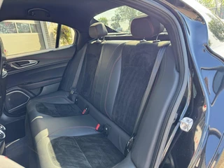 Alfa Romeo Giulia 2.9 V6 QUADRIFOGLIO Carbon pakket Sparco kuipstoelen Carplay Perfect onderhouden! / 53