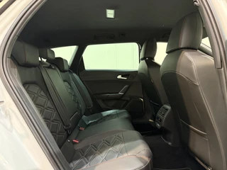 SEAT Leon Sportstourer 1.0 eTSI 110pk DSG FR Leder | Trekhaak | Beats Audio / 23