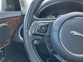 Jaguar XJ 3.0 V6 341 PK SC AWD LEDER SCHUIFDAK LMV / 17