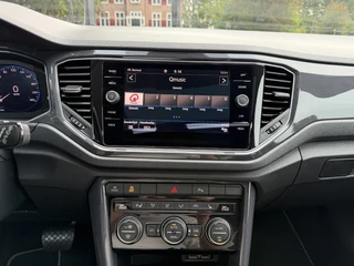 Volkswagen T-Roc 1.5 TSI Sport Business R | Pano | Camera | Keyless | / 20