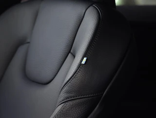 Volvo V60 T6 Plug-in Hybrid 350PK AWD Plus Dark / 12