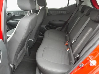 Hyundai i10 1.0 Comfort Smart 5p Private lease 339 pm! / 14