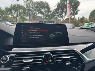BMW 5 Serie 540I XD Massage Memory Stoelkoeling Parfum Panoramadak Stoelverwarming voor en achter Ramvol! / 36
