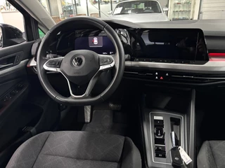 Volkswagen Golf 1.0 eTSI Life / NL-auto, Automaat, 52.679KM / 15