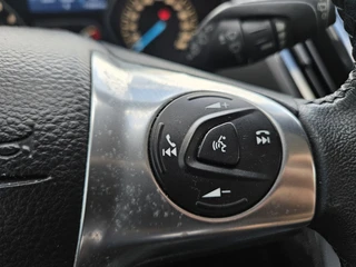 Ford Kuga 1.6 Titanium NAVI PDC TEL LM LEER TREKHAAK / 36