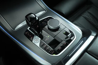 BMW X5 xDrive45e High Executive  Individual Leder, Apple carplay, Head up, Trekhaak / 43