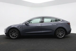 Tesla Model 3 Long Range AWD 75kWh 90% SOH l NL Auto l FSD 3 | Pano | Leder / 2