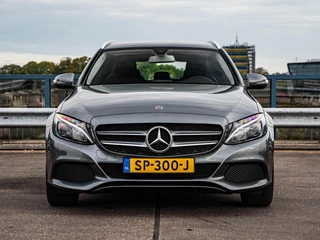 Mercedes-Benz C-klasse Estate 180 Premium | LED | Trekhaak | Camera | Apple CarPlay/Android Auto | Stoelverwarming | Dodehoekdetectie | Dealeronderhouden / 5
