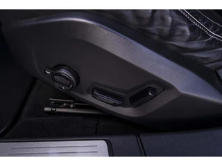 Volvo V60 2.0 B4 Momentum Business  | Pano | Harman Kardon | / 27
