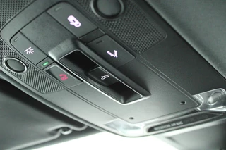 Audi Q2 35 TFSI 150pk S Edition Panoramadak Keyless Virtual Cockpit LED Koplampen S-Line / 18