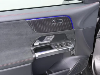 Mercedes-Benz EQB EQB 300 4Matic AMG / 19
