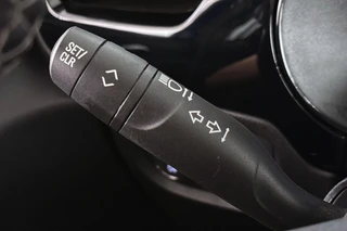 Opel Corsa 1.2 Ultimate 100PK Stoelverwarming Massage Keyless LED Koplampen / 33