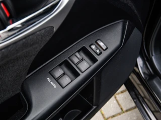 Lexus CT 200h Hybrid | Camera | Navi | Alcantara | Climate control | Cruise control | DAB+ | Trekhaak | Bluetooth / 27