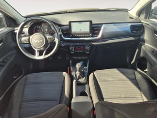 Kia Stonic 1.0 T-GDi MHEV DynamicPlusLine | Airco | Navi | Camera | LM Velgen | Privacy Glass | / 17