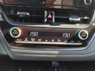 Toyota Corolla Touring Sports 1.8 Hybrid Style TREKHAAK BLIND SPOT STOEL/STUURVERW PARK-SENSOREN HEAD-UP EL-ACHTERKLEP APPLE/ANDROID 16'' LM-VELGEN AD-CRUISE CLIMA / 26