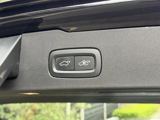 Volvo V60 Inscription 2.0 T4 190PK Automaat Navigatie, Leder, Elektrische Voorstoelen, Keyless, Elektrische Kofferklep, Stoelverwarming, Parkeersensoren, Trekhaak 13P automatisch wegklapbaar / 12