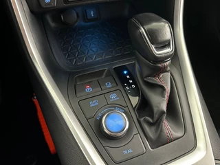 Suzuki Across 2.5 Plug-in Hybrid Style Automaat Trekhaak | 19'' L.M. Velgen | Elektrische achterklep / 18