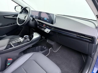 Kia EV6 Light 77.4 kWh SOH 100% | 3.000KM UNIEKE KM-STAND | KIA DEALER ONDERHOUDEN | 1E EIGENAAR | LEDEREN BEKLEDING | CAMERA | ADAPTIVE CRUISE | KIA GARANTIE TOT 10-2030 | BTW VERREKENBAAR / 45