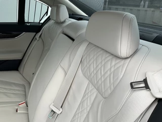 BMW 7 Serie 730d xDrive ACC Pano Softclose 4wielsturing High Executive HUD / 36