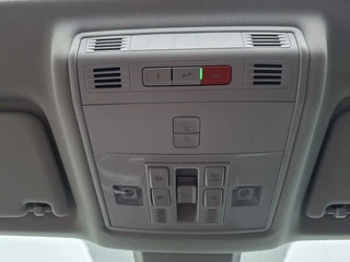 Škoda Karoq 1.5 TSI ACT Style Pano 360° Carplay Trekhaak Business Sportline / 53