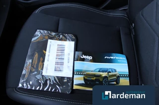 Jeep Avenger 1.2 Altitude Navi Carplay Camera / 31