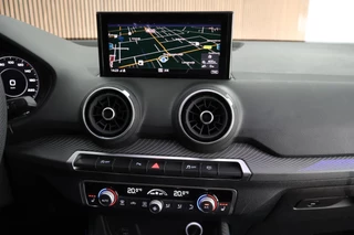 Audi Q2 35 TFSI 150pk S-Tronic S Edition Trekhaak Panoramadak ACC Stoelverwarming Keyless Virtual Cockpit 2x S-Line / 15