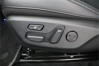 Kia EV6 Plus 84 kWh - Stoel-/stuurverwarming - Navigatie - Cruise Control Adaptief - Apple CarPlay/Android Auto - Fabrieksgarantie tot 02-2032 / 36