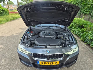 BMW 3-serie Touring M Sport High Ex Panorama A CarPlay Keyless Virtual dash Camera 320i High Executive / 27