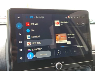 Toyota Yaris 1.5 Hybrid 115 DYNAMIC NL-AUTO STOEL/STUURVERW BLIND SPOT PARK-SENSOREN NAVI CAMERA CLIMA AD-CRUISE APPLE/ANDROID KEYLESS 16'' LM-VELGEN / 15