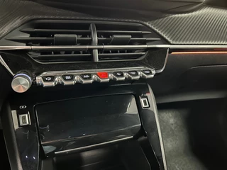 Peugeot 208 1.2 GT 101PK / Navigatie / DAB / Camera / PDC v+a / Full Led / 21