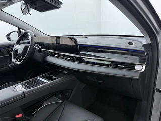 Omoda 5 EV Premium 61 kWh  - Schuif/kantel dak - Adaptieve cruisecontrol - Sfeerverlichting - Apple Carplay - Android Auto 7 Jaar of 150.000km Fabrieksgarantie / 40