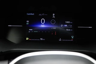 Renault Captur 1.3 mild hybrid 160 techno / 5