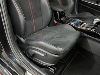 Kia Ceed 1.6 T-GDi GT 204pk | Facelift | VOL! | Pano | LED | Virtual | JBL | ACC | BCA | LFA | Wireless Charg | CarPlay / 22