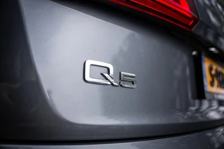 Audi Q5 50 TFSI e Quattro Pro Line | Luchtvering | Matrix LED | Inparkeersysteem | Drive select | Trekhaak | Navigatie | SoH 94% | / 23