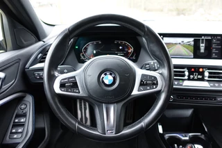 BMW 1 Serie 118i Business Edition M sport  | Camera | CarPlay | Stoelverwarming | Navi | / 28