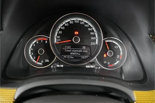 Volkswagen up! 1.0 EcoFuel move up! | 5 drs. | Aardgas | Cruise | Stl. verw. | PDC | Climate | / 32