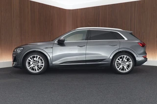Audi e-tron 55 408pk quattro S edition 95 kWh SOH 94% HUD Elec stoelen Memory Camera ACC S-Line / 7