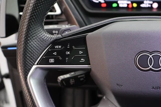 Audi Q4 e-tron 40 Launch edition S Competition 204pk 77 kWh SOH 87% Trekhaak Camera Leder Keyless Stoelverwarming ACC Panoramadak S-Line / 22