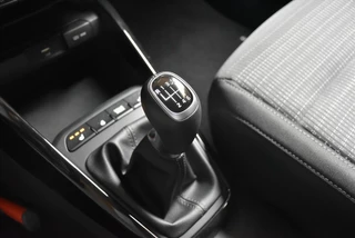 Kia Stonic 1.0 T-GDi MHEV 100pk DynamicPlusLine / 18
