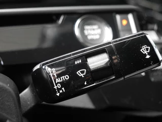Peugeot 3008 1.2 Hybrid 136 GT | Demo | Stoel en stuurverwarming | Led | Navigatie | Achteruitrijcamera | Keyless entry en start | Parkeersensoren voor en achter | Climate control | Adaptive cruise control / 22