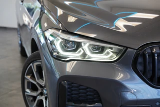 BMW X1 sDrive20i High Executive  Panoramadak M-Sport Trekhaak / 25