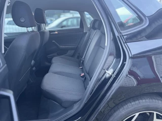 Volkswagen Polo 1.0 TSI Highline Business R Navi/ CarPlay / 27