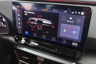 CUPRA Leon Sportstourer 1.4 e-Hybrid Achteruitrijcamera 18" Stoelverwarming Carplay / 23