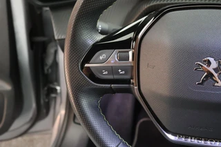Peugeot e-208 EV GT 136pk 50 kWh SOH 91% Camera Navigatie Virtual Cockpit / 17